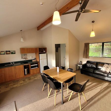 Waitomo Top 10 Holiday Park Waitomo Caves Bagian luar foto