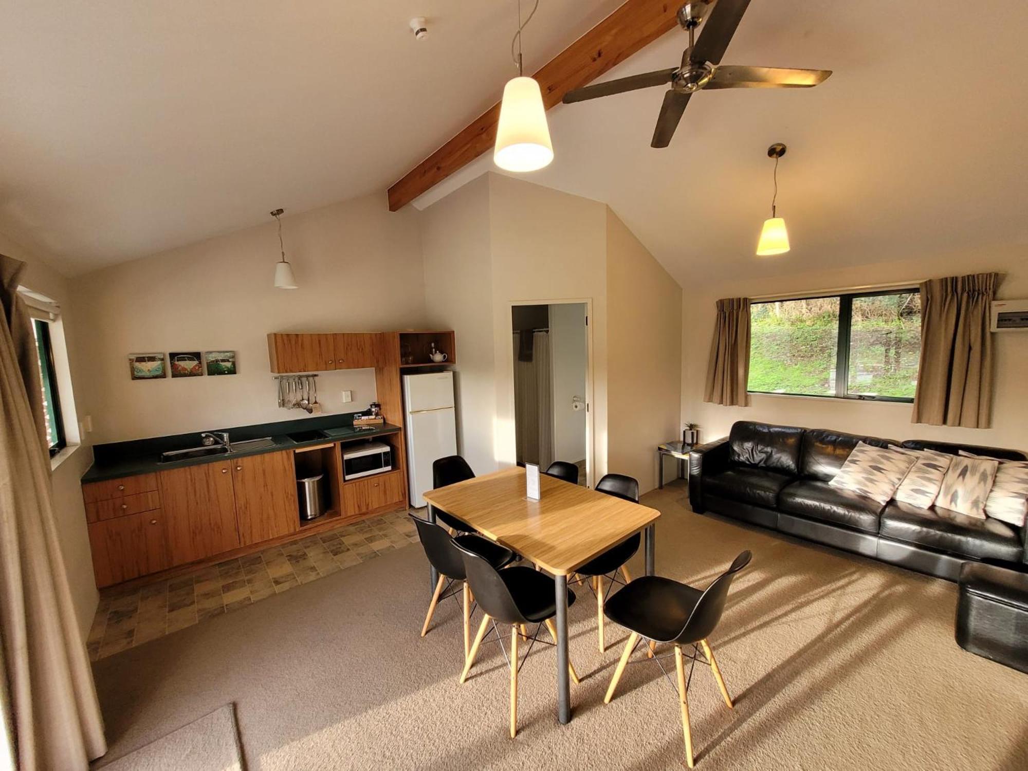 Waitomo Top 10 Holiday Park Waitomo Caves Bagian luar foto