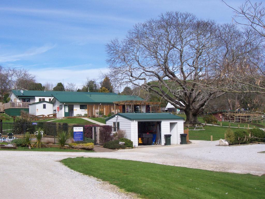 Waitomo Top 10 Holiday Park Waitomo Caves Bagian luar foto