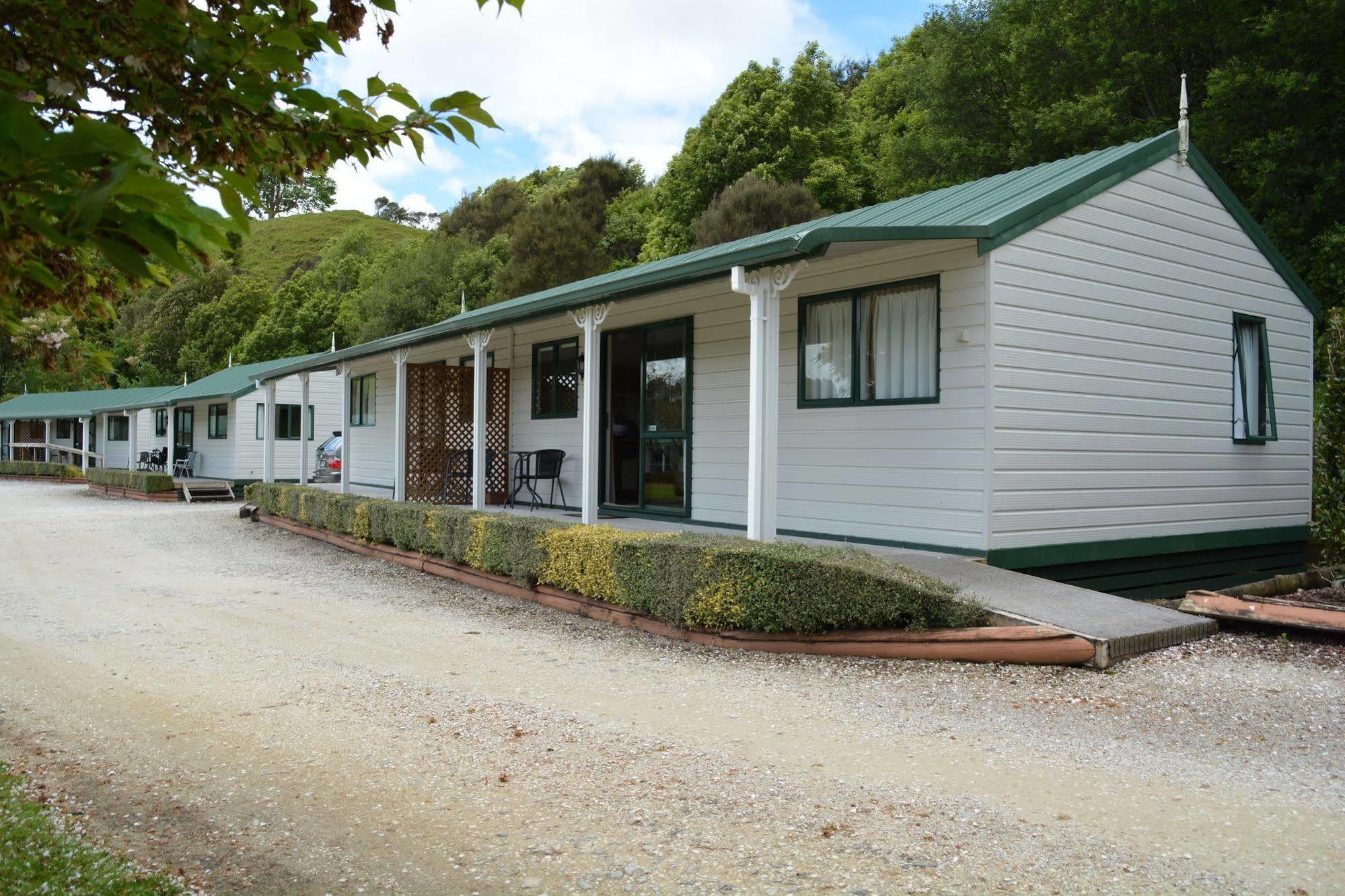 Waitomo Top 10 Holiday Park Waitomo Caves Bagian luar foto